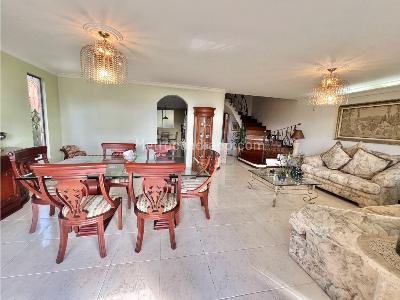 Casa de 3 alcobas en venta en El Poblado, Medellín, 505 m² · foto 6 de 20