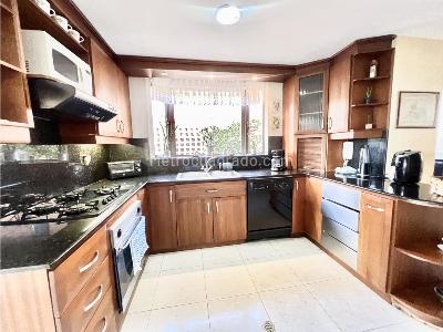 Casa de 3 alcobas en venta en El Poblado, Medellín, 505 m² · foto 7 de 20