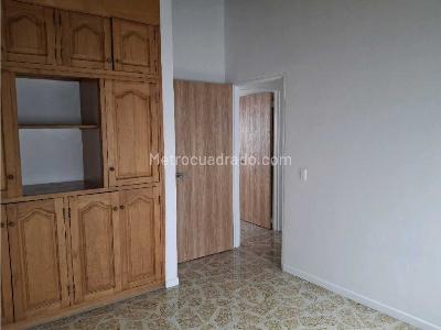 Apartamento de 3 alcobas en venta en Florida Nueva Estadio, Medellín, 146 m² · foto 9 de 18