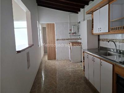 Apartamento de 3 alcobas en venta en Florida Nueva Estadio, Medellín, 146 m² · foto 11 de 18