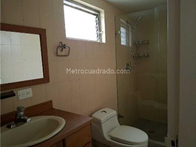 Apartamento de 3 alcobas en venta en Florida Nueva Estadio, Medellín, 146 m² · foto 15 de 18