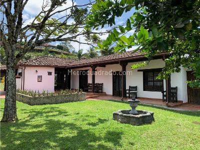 Casa de 2 alcobas en venta en R<Aeropuerto Rionegro, Rionegro, 800 m² · foto 2 de 12