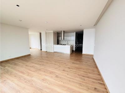 Apartamento de 3 alcobas en venta en Alto De Las Palmas, Medellín, 143 m² · foto 4 de 20