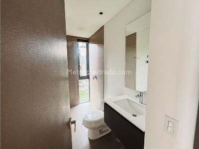Apartamento de 3 alcobas en venta en Alto De Las Palmas, Medellín, 143 m² · foto 17 de 20