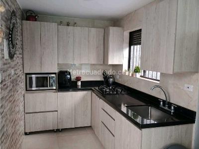 Casa en venta en Envigado, Envigado · foto 3 de 19