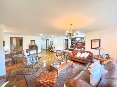 Apartamento de 2 alcobas en venta en El Poblado, Medellín, 172 m² · foto 5 de 12