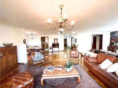 Apartamento de 2 alcobas en venta en El Poblado, Medellín, 172 m² · foto 6 de 12