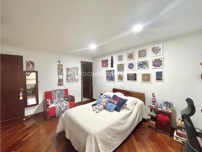Apartamento de 2 alcobas en venta en El Poblado, Medellín, 172 m² · foto 11 de 12