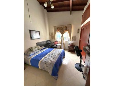 Casa de 4 alcobas en venta en Centro De La Ciudad, Medellín, 207 m² · foto 3 de 9