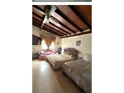 Casa de 4 alcobas en venta en Centro De La Ciudad, Medellín, 207 m² · foto 8 de 9