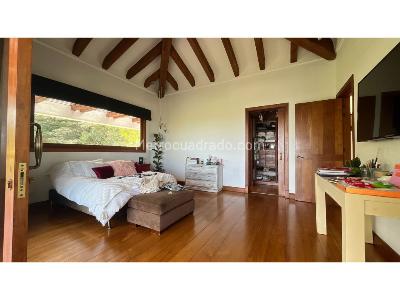 Casa de 3 alcobas en venta en Loma Del Escodero, Envigado · foto 10 de 12