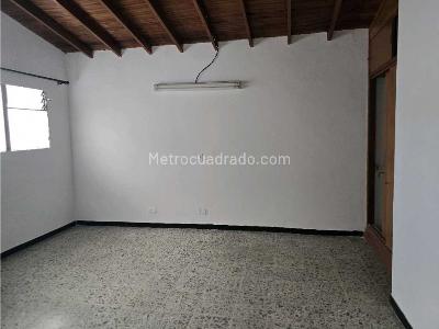 Casa de 5 alcobas en venta en La Floresta, Medellín, 196 m² · foto 6 de 16