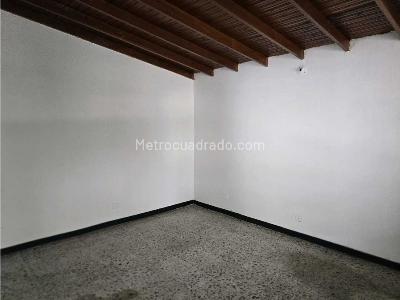 Casa de 5 alcobas en venta en La Floresta, Medellín, 196 m² · foto 8 de 16