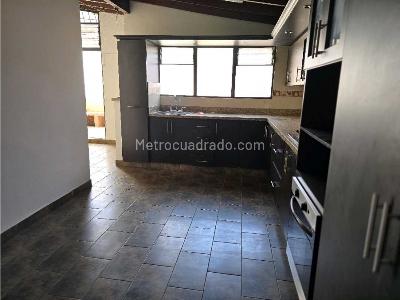 Casa de 5 alcobas en venta en La Floresta, Medellín, 196 m² · foto 11 de 16