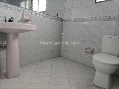 Casa de 5 alcobas en venta en La Floresta, Medellín, 196 m² · foto 16 de 16