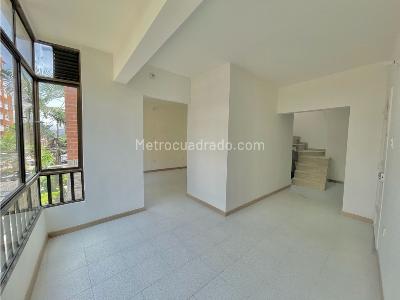 Casa de 3 alcobas en venta en La America Santa Monica, Medellín, 149 m² · foto 3 de 15