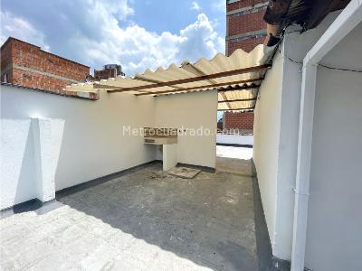 Casa de 3 alcobas en venta en La America Santa Monica, Medellín, 149 m² · foto 14 de 15