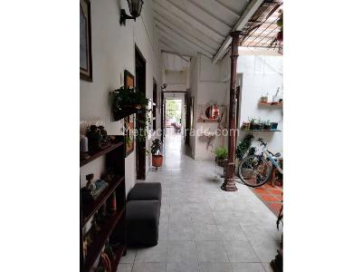 Casa de 4 alcobas en venta en Villa Hermosa, Medellín, 230 m² · foto 13 de 20