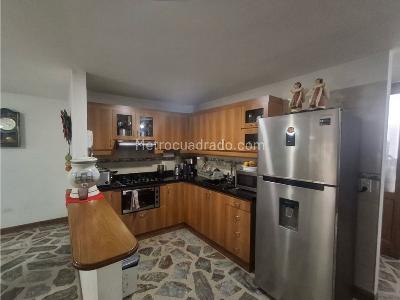 Apartamento de 3 alcobas en venta en Belen La Palma, Medellín, 96 m² · foto 2 de 15