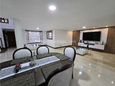 Casa de 5 alcobas en venta en Loma Del Chocho, Envigado, 345 m² · foto 4 de 20