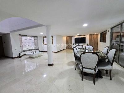 Casa de 5 alcobas en venta en Loma Del Chocho, Envigado, 345 m² · foto 5 de 20