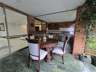 Casa de 5 alcobas en venta en Loma Del Chocho, Envigado, 345 m² · foto 6 de 20