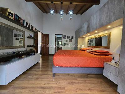 Casa de 5 alcobas en venta en Loma Del Chocho, Envigado, 345 m² · foto 10 de 20