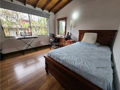 Casa de 5 alcobas en venta en Loma Del Chocho, Envigado, 345 m² · foto 14 de 20