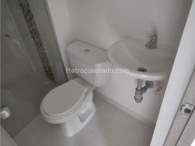Apartamento de 3 alcobas en venta en Bello, Bello, 48 m² · foto 4 de 9