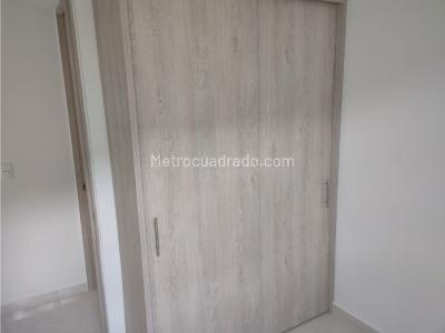 Apartamento de 3 alcobas en venta en Bello, Bello, 48 m² · foto 6 de 9