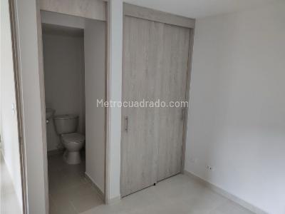 Apartamento de 3 alcobas en venta en Bello, Bello, 48 m² · foto 9 de 9