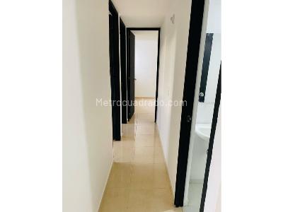 Apartamento de 3 alcobas en venta en San Nicolas, Rionegro, 56 m² · foto 5 de 15