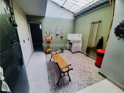 Casa de 4 alcobas en venta en Simon Bolivar, Medellín, 220 m² · foto 12 de 20