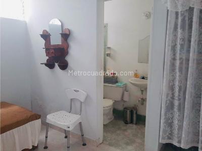 Casa de 4 alcobas en venta en Simon Bolivar, Medellín, 220 m² · foto 14 de 20