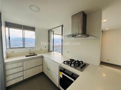 Apartamento de 3 alcobas en venta en El Poblado, Medellín, 107 m² · foto 10 de 20