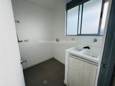 Apartamento de 3 alcobas en venta en El Poblado, Medellín, 107 m² · foto 14 de 20