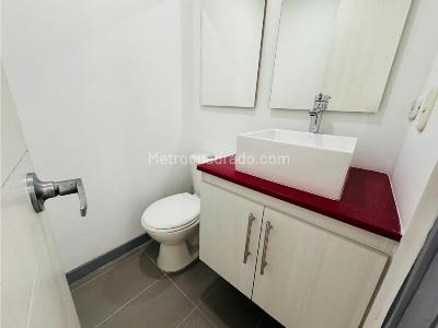 Apartamento de 3 alcobas en venta en El Poblado, Medellín, 107 m² · foto 16 de 20