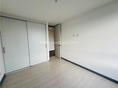 Apartamento de 3 alcobas en venta en El Poblado, Medellín, 107 m² · foto 18 de 20