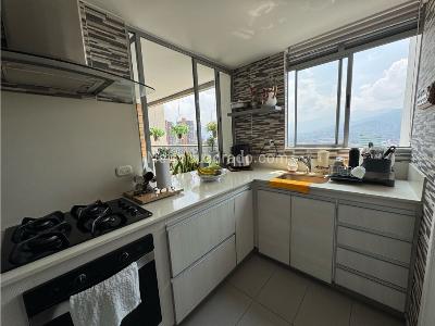 Apartamento de 3 alcobas en venta en El Poblado, Medellín, 102 m² · foto 13 de 20