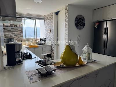 Apartamento de 3 alcobas en venta en El Poblado, Medellín, 102 m² · foto 14 de 20