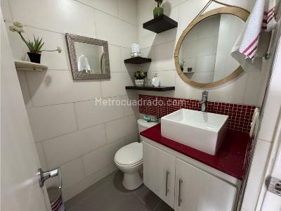 Apartamento de 3 alcobas en venta en El Poblado, Medellín, 102 m² · foto 17 de 20