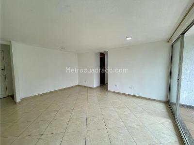Apartamento de 3 alcobas en venta en Loma De Bernal, Medellín, 85 m² · foto 5 de 19