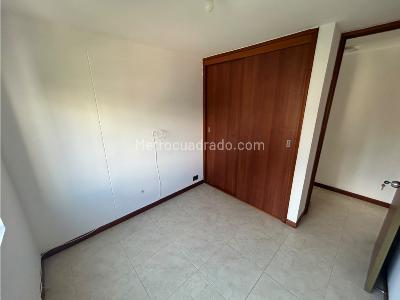 Apartamento de 3 alcobas en venta en Loma De Bernal, Medellín, 69 m² · foto 15 de 20