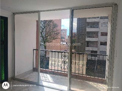 Apartamento de 4 alcobas en venta en Velodromo Estadio, Medellín, 126 m² · foto 3 de 20