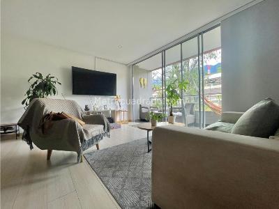 Apartamento de 3 alcobas en venta en Loma De Cumbres, Envigado, 98 m² · foto 3 de 20