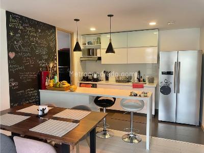 Apartamento de 3 alcobas en venta en Loma De Cumbres, Envigado, 98 m² · foto 6 de 20