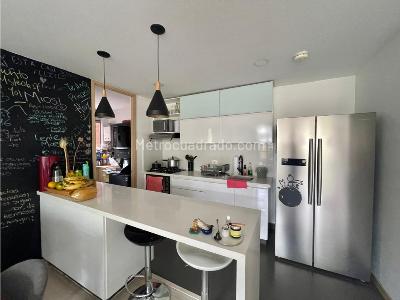 Apartamento de 3 alcobas en venta en Loma De Cumbres, Envigado, 98 m² · foto 13 de 20