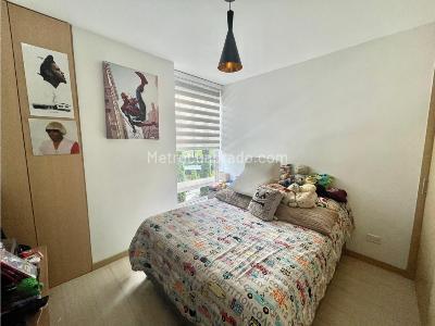 Apartamento de 3 alcobas en venta en Loma De Cumbres, Envigado, 98 m² · foto 18 de 20