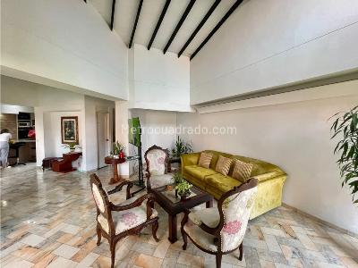 Apartamento de 4 alcobas en venta en Laureles, Medellín, 178 m² · foto 5 de 16