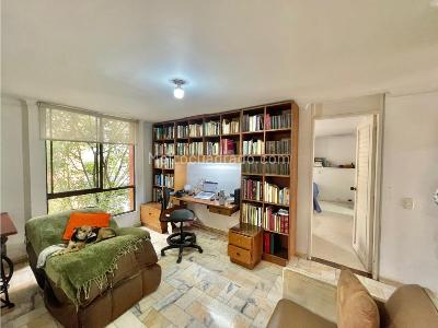 Apartamento de 4 alcobas en venta en Laureles, Medellín, 178 m² · foto 6 de 16